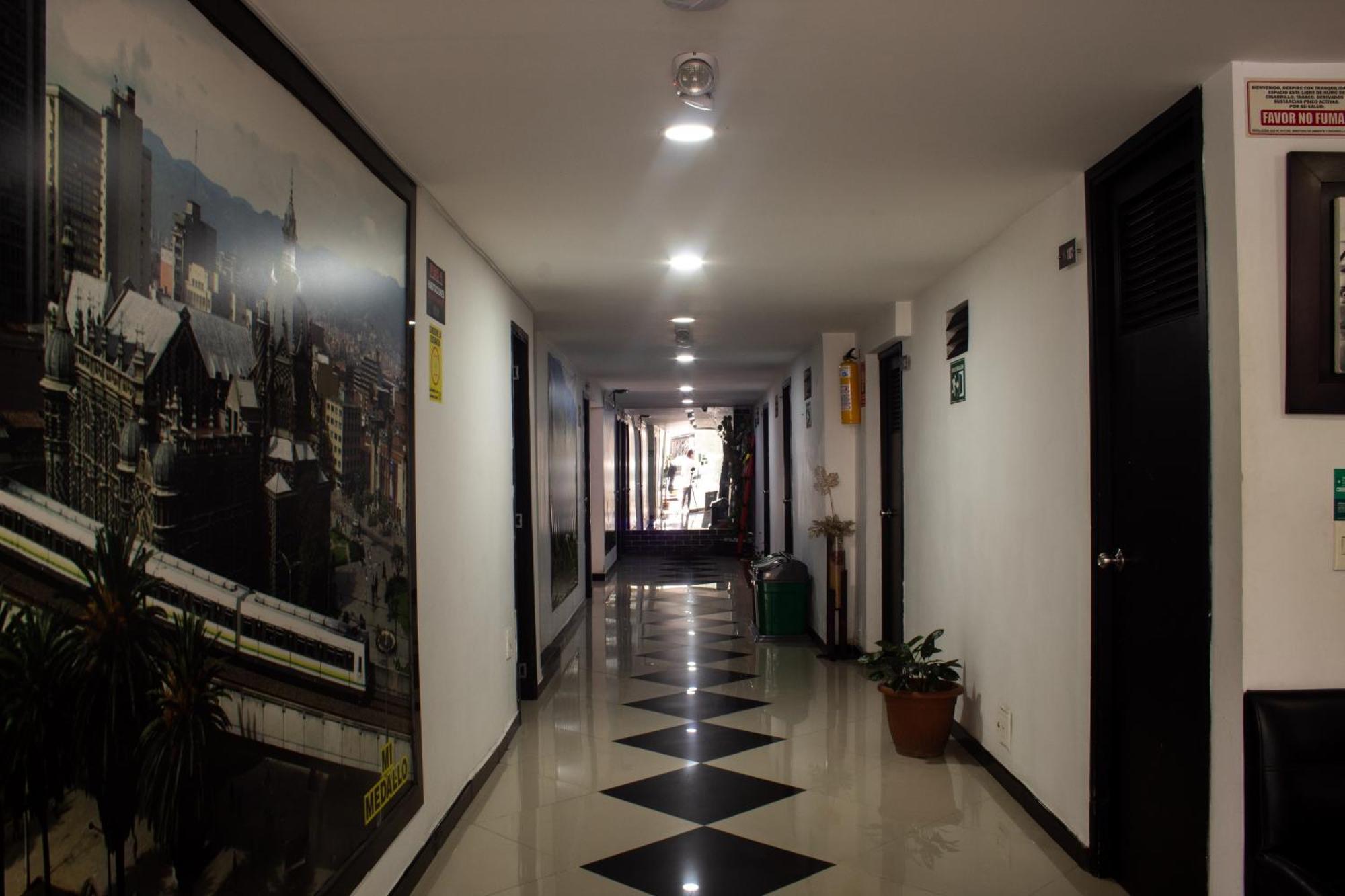 Hotel Laureles De Aburra Medellin Ngoại thất bức ảnh